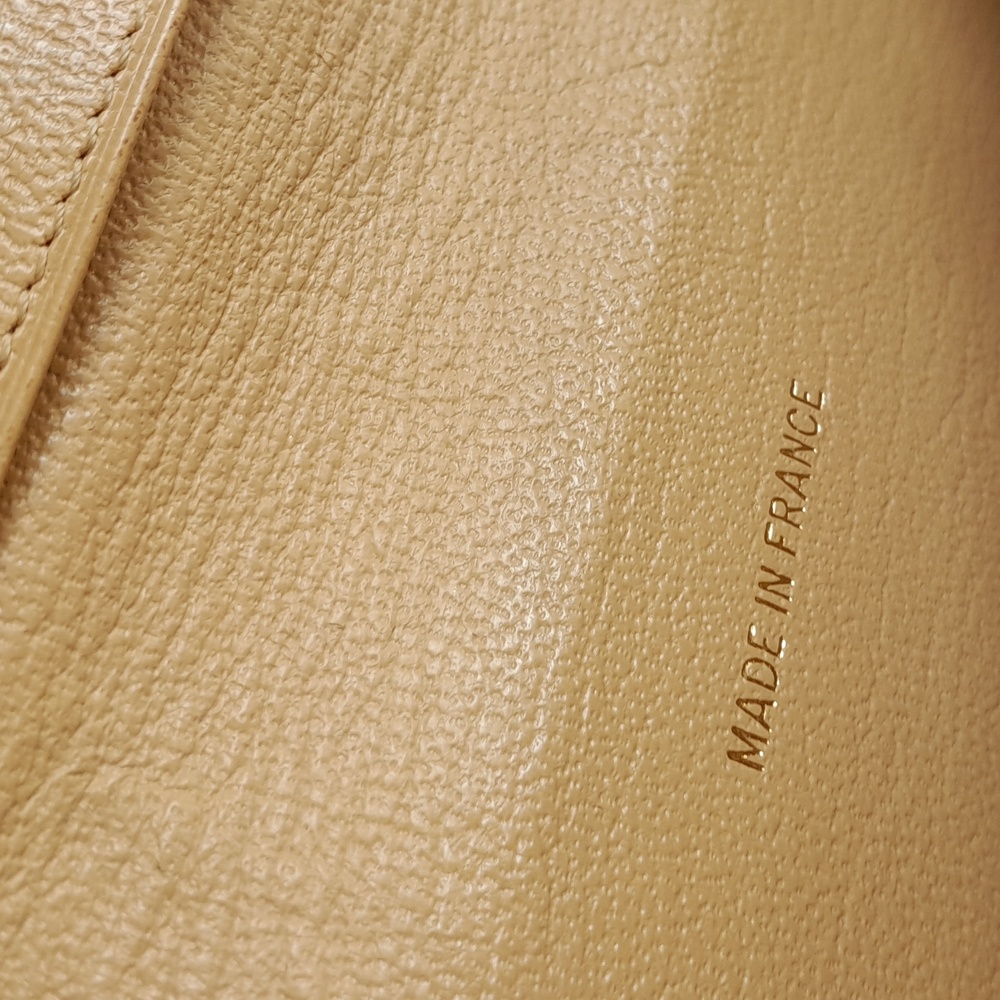 Chanel Bifold Long Flap Clutch/Wallet. - Picture 11 of 16